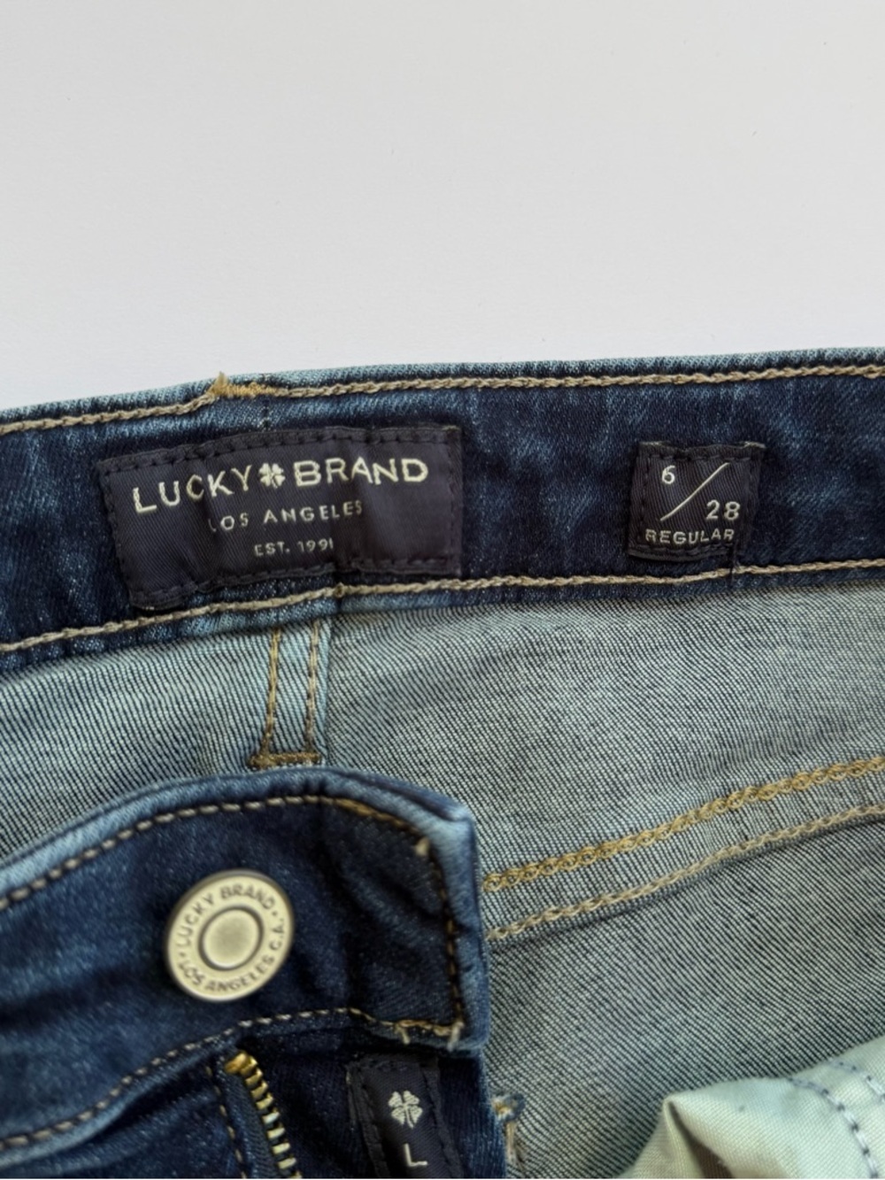 Woman’s Lucky Brand 🍀Denim Jeans Low Rise Skinny Size 6/28 R - Picture 7 of 12